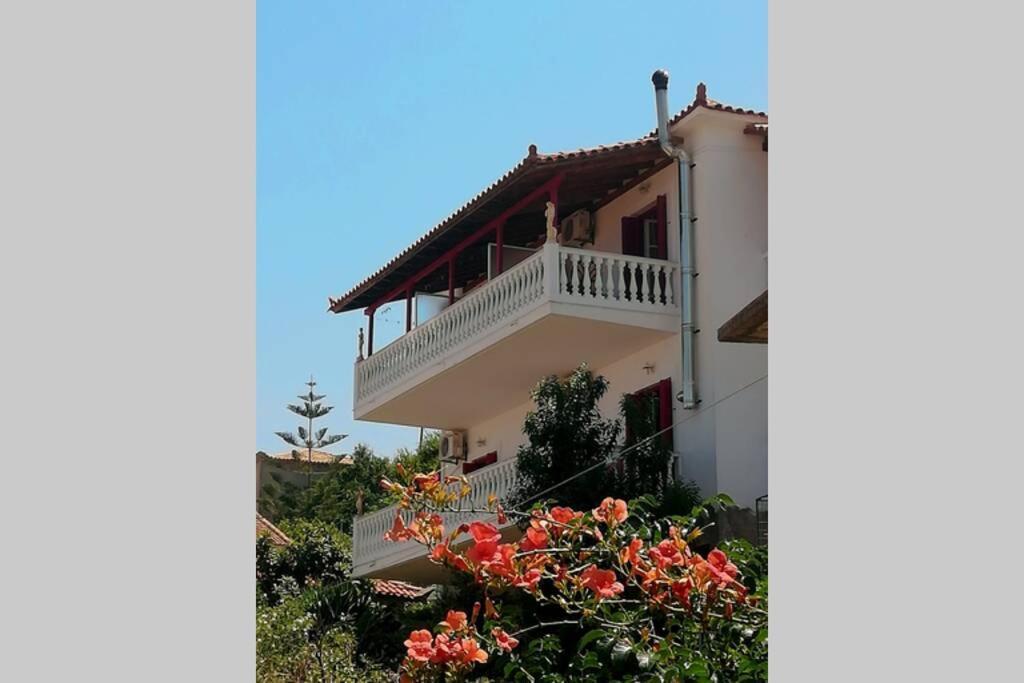 Über den Dächern von Koroni Exterior foto