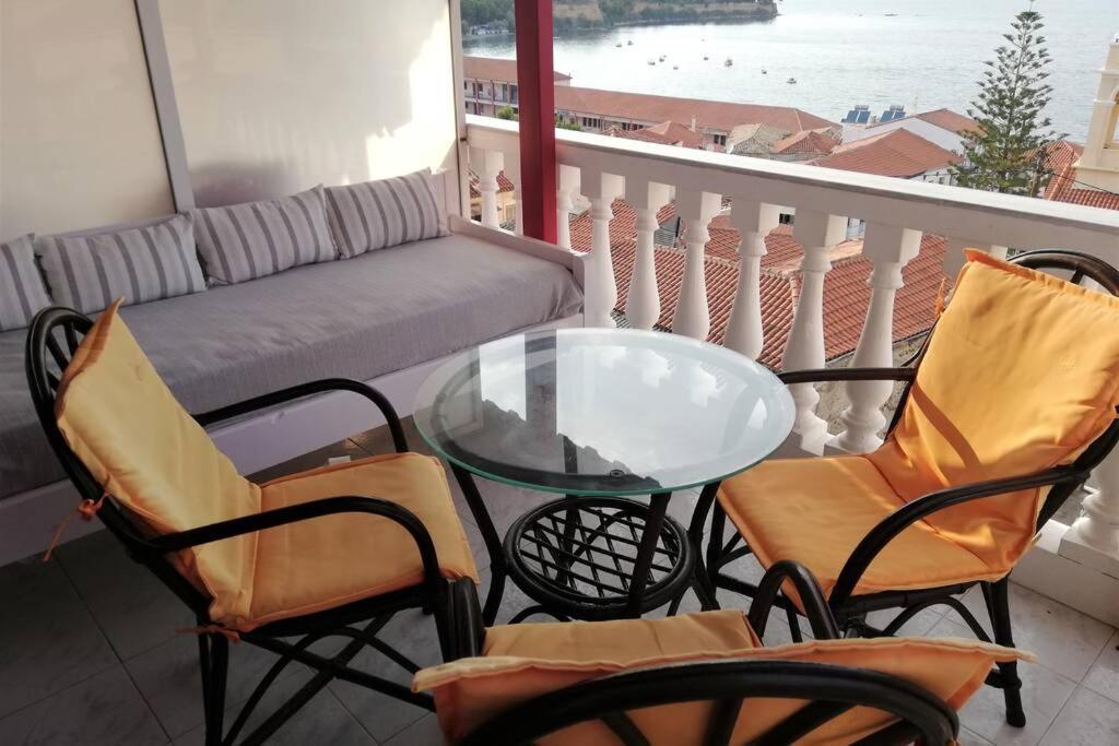 Über den Dächern von Koroni Exterior foto