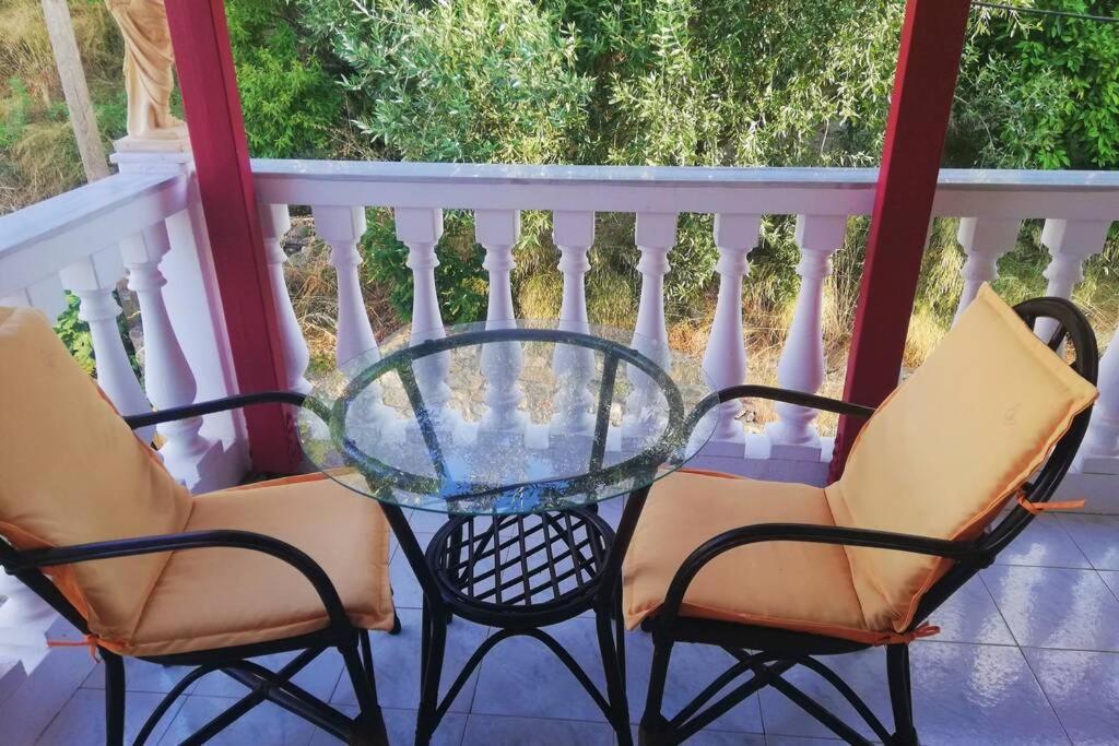 Über den Dächern von Koroni Exterior foto